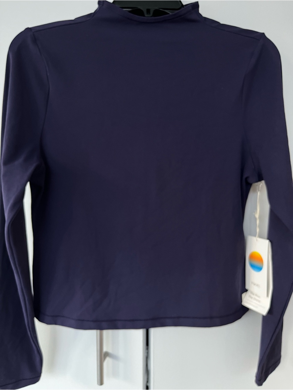 Vuori Women’s Long Sleeve All The Feels Mock Neck Top- Size L-Navy